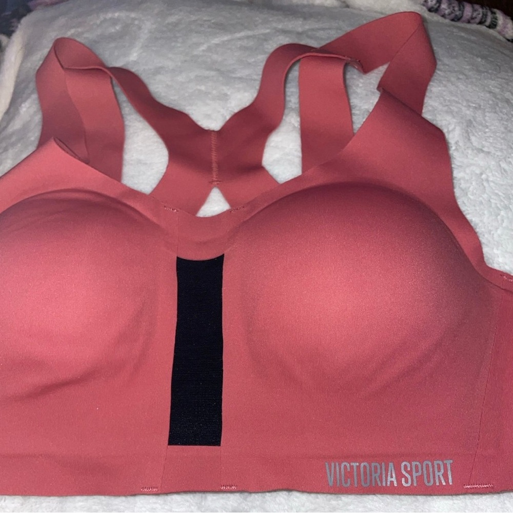 Victoria Sports 3 Bras 34B